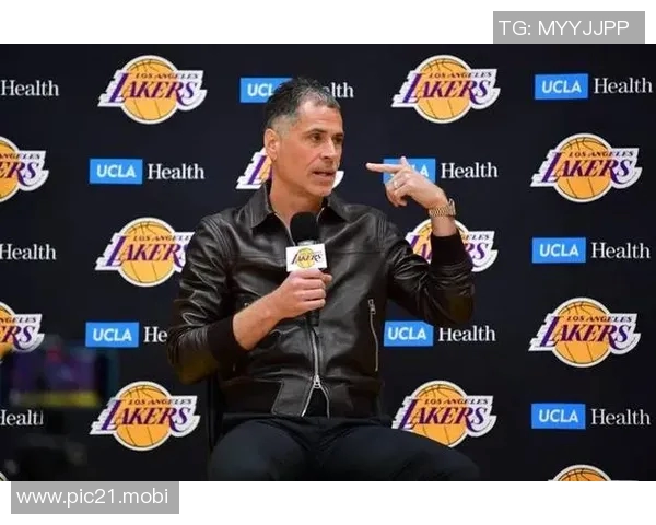 湖人中锋海耶斯推搡吉祥物遭禁赛